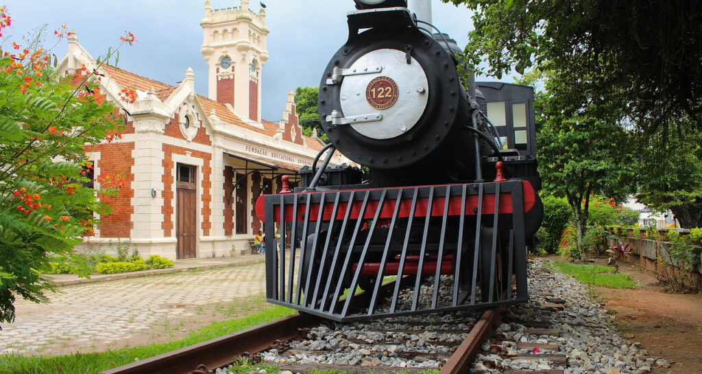 trem-1024x545 Vassouras, RJ: História, Turismo e Cultura no Coração do Vale do Café.