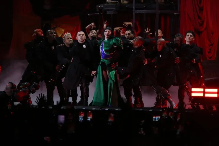 download-_3_-1 Lady Gaga reúne 2,1 milhões em show histórico no Rio.